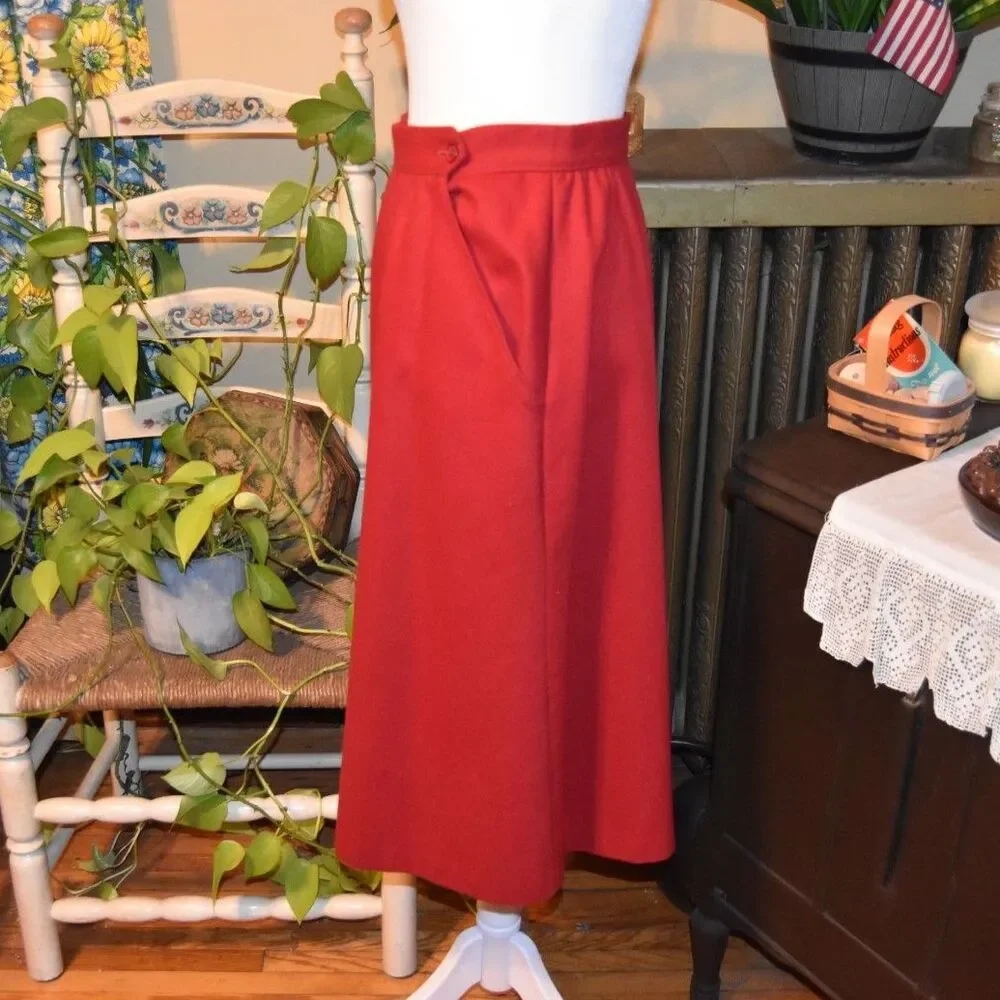Vintage 1970s Russ Toggs Wool Skirt RTII Red Size Small 26'' Waist